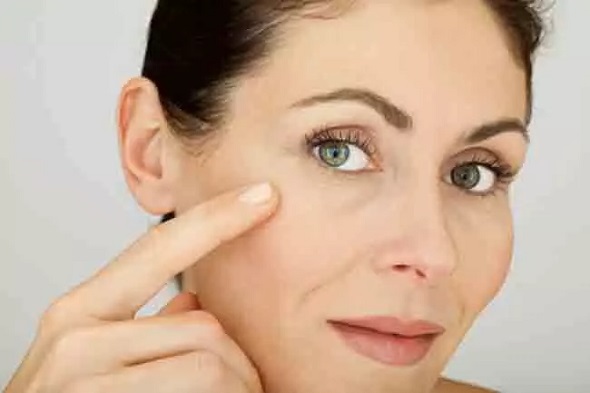 Kitchen Wrinkle Apply this one thing in the kitchen on the face the problem of wrinkles ...