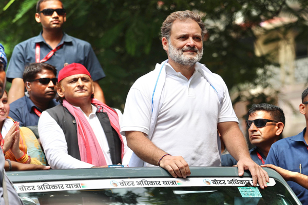 rahul gandhi akhilesh